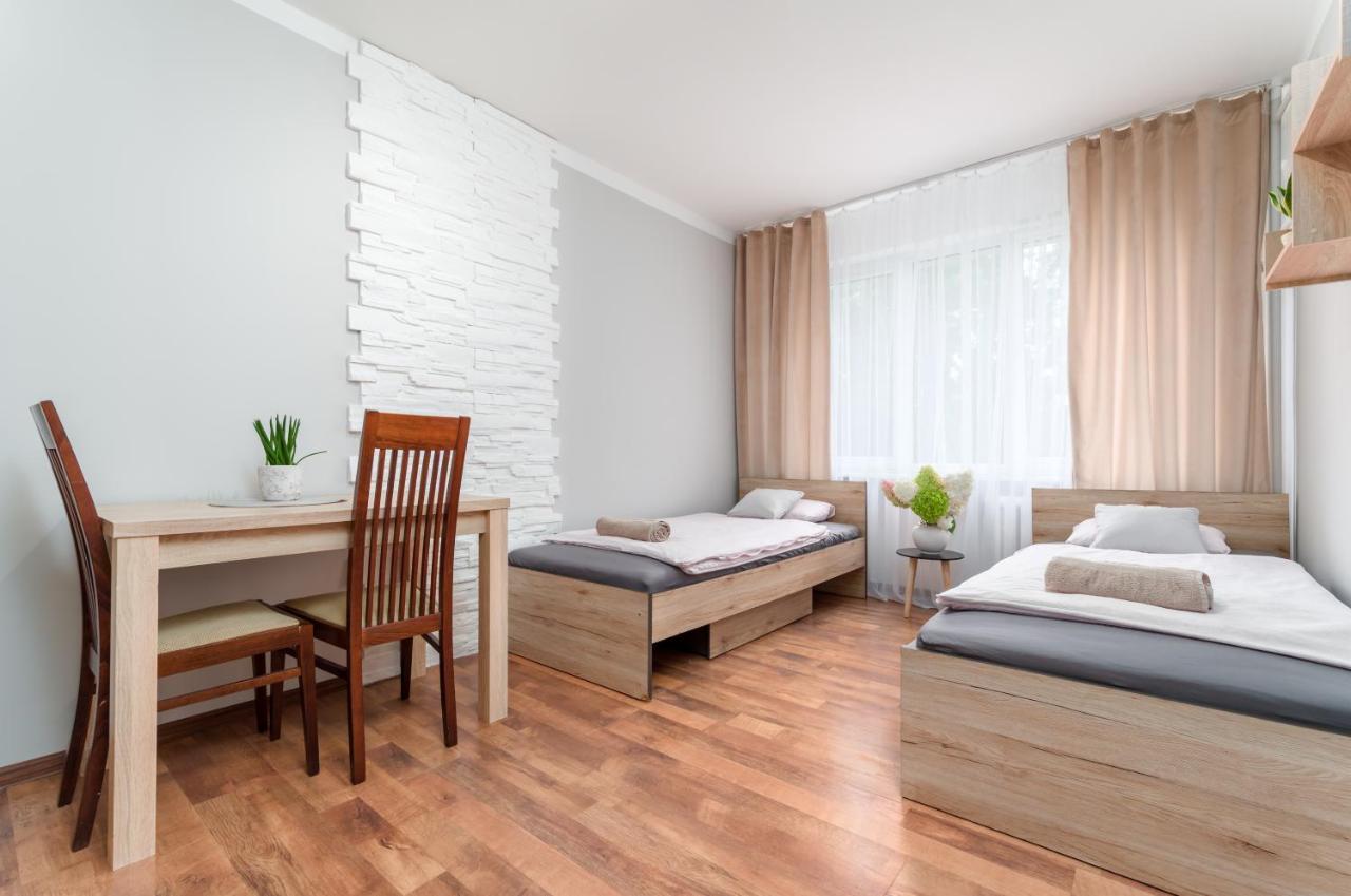 Two Bedrooms Apartment Faktura Fast Check-In 24H Rzeszów Esterno foto